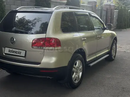 Volkswagen Touareg 2006 года за 6 500 000 тг. в Алматы – фото 31
