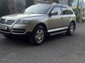 Volkswagen Touareg 2006 года за 6 500 000 тг. в Алматы – фото 3