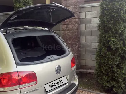 Volkswagen Touareg 2006 года за 6 500 000 тг. в Алматы – фото 42