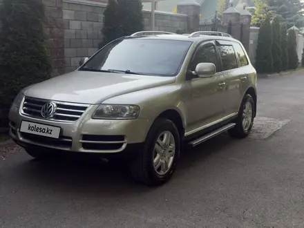 Volkswagen Touareg 2006 года за 6 500 000 тг. в Алматы – фото 5