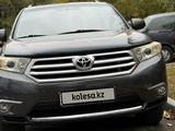 Toyota Highlander 2013 годаүшін13 700 000 тг. в Алматы