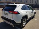 Toyota RAV4 2020 годаfor21 500 000 тг. в Алматы – фото 3