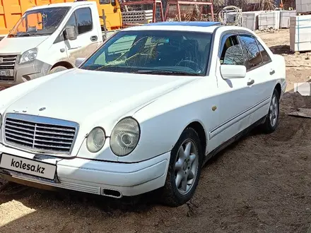 Mercedes-Benz E 200 1997 годаүшін2 600 000 тг. в Караганда – фото 7