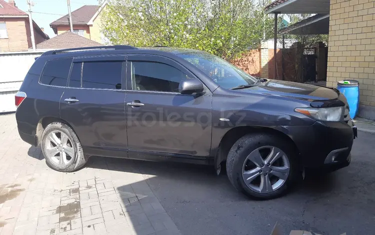 Toyota Highlander 2011 года за 12 990 000 тг. в Нур-Султан (Астана)