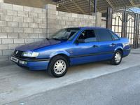 Volkswagen Passat 1994 годаүшін1 200 000 тг. в Тараз