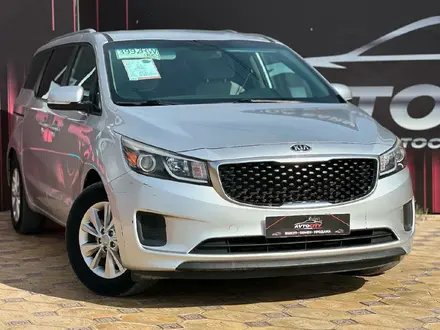 Kia Sedona 2016 года за 10 420 000 тг. в Атырау – фото 3