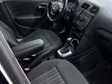 Volkswagen Polo 2015 года за 4 200 000 тг. в Атырау – фото 5