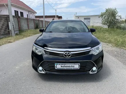 Toyota Camry 2015 года за 9 400 000 тг. в Тараз – фото 2