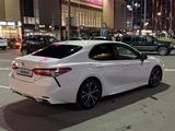 Toyota Camry 2020 года за 12 000 000 тг. в Алматы – фото 3