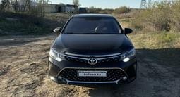 Toyota Camry 2014 года за 9 500 000 тг. в Атырау