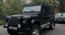 Land Rover Defender 2001 годаүшін7 800 000 тг. в Алматы