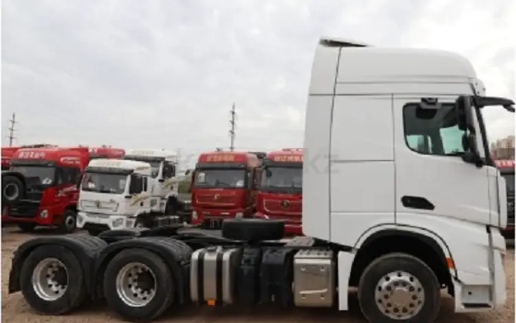Shacman (Shaanxi)  Тягач SHACMAN X6000 6 4, рессоры, 2023, КНР 2023 годаүшін35 500 000 тг. в Актобе