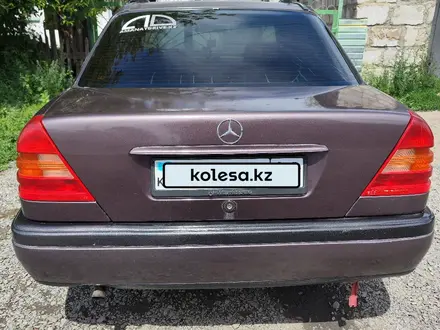 Mercedes-Benz C 180 1994 года за 1 500 000 тг. в Темиртау – фото 2