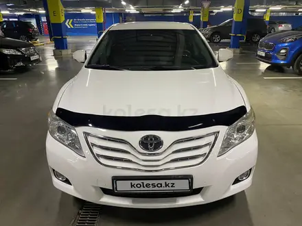 Toyota Camry 2011 года за 9 100 000 тг. в Шымкент