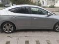 Hyundai Elantra 2017 годаfor8 300 000 тг. в Алматы – фото 2