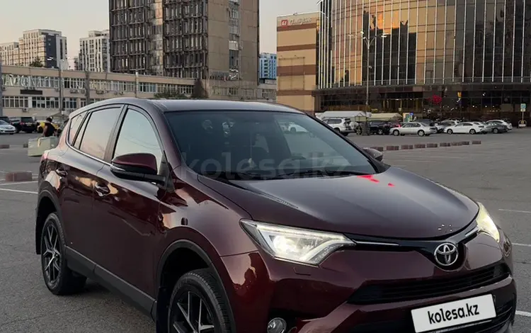 Toyota RAV4 2018 года за 12 000 000 тг. в Алматы