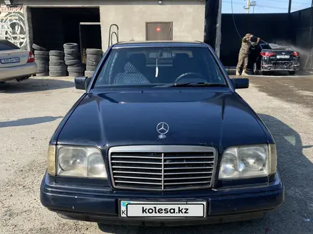 Mercedes-Benz E 280 1995 года за 2 200 000 тг. в Тараз