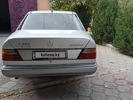 Mercedes-Benz E 230 1992 года за 1 250 000 тг. в Шымкент – фото 4