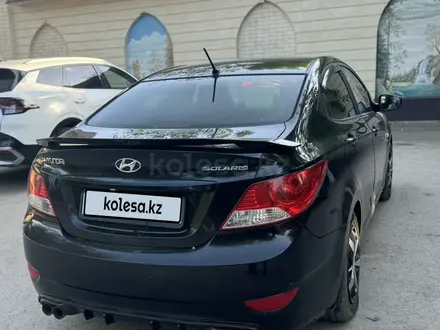 Hyundai Solaris 2013 года за 4 950 000 тг. в Актобе – фото 4