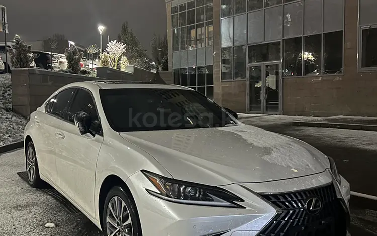 Lexus ES 300h 2022 года за 24 500 000 тг. в Алматы