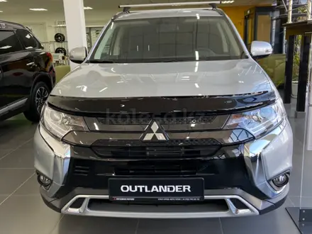 Mitsubishi Outlander Intense+ 2WD 2021 года за 20 247 600 тг. в Уральск – фото 2