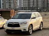 Toyota Highlander 2015 года за 13 000 000 тг. в Актау