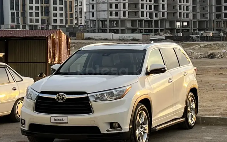 Toyota Highlander 2015 года за 13 000 000 тг. в Актау