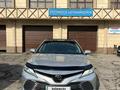 Toyota Camry 2019 года за 13 850 000 тг. в Алматы – фото 2