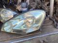 Передний фары Toyota Ipsum (2003-2009) за 50 000 тг. в Алматы – фото 2