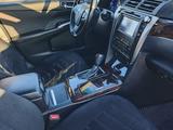 Toyota Camry 2016 годаүшін11 500 000 тг. в Уральск – фото 2