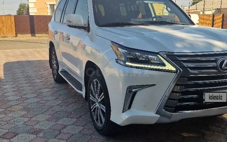 Lexus LX 570 2017 года за 47 000 000 тг. в Атырау