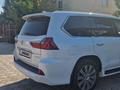 Lexus LX 570 2017 года за 47 000 000 тг. в Атырау – фото 2