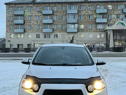 Chevrolet Aveo 2014 года за 3 500 000 тг. в Караганда – фото 3