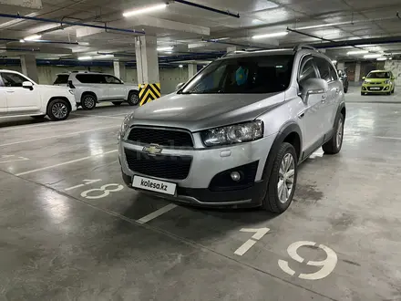 Chevrolet Captiva 2014 года за 7 700 000 тг. в Астана – фото 2