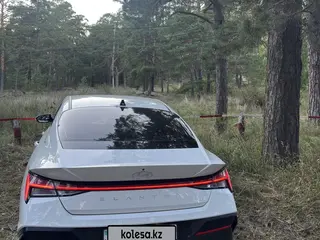 Hyundai Elantra, 2024