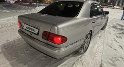 Mercedes-Benz E 230 1997 года за 2 750 000 тг. в Астана – фото 4