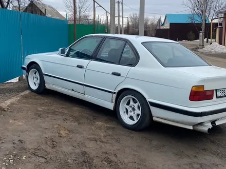 BMW 520 1993 года за 1 300 000 тг. в Уральск – фото 2