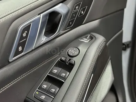 BMW X5 2025 года за 66 000 000 тг. в Алматы – фото 11