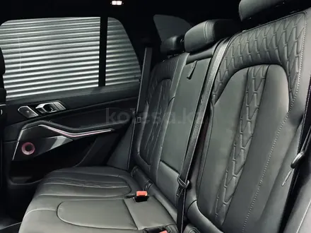 BMW X5 2025 года за 66 000 000 тг. в Алматы – фото 25