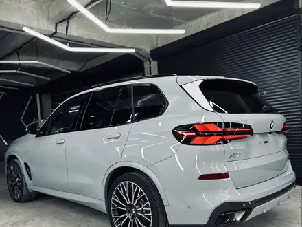 BMW X5 2025 года за 66 000 000 тг. в Алматы – фото 38