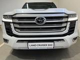 Toyota Land Cruiser Premium 2023 годаfor63 700 000 тг. в Актобе – фото 4