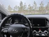 Hyundai Elantra 2019 года за 8 300 000 тг. в Астана – фото 4