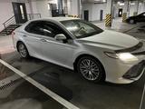 Toyota Camry 2019 года за 15 000 000 тг. в Атырау