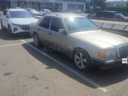 Mercedes-Benz E 230 1991 года за 2 500 000 тг. в Алматы – фото 5