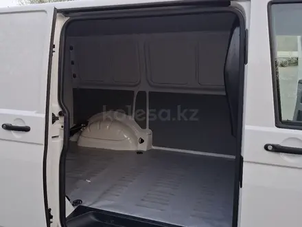 Volkswagen Transporter 2015 года за 13 700 000 тг. в Алматы – фото 9