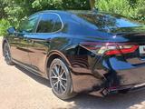 Toyota Camry 2022 года за 11 200 000 тг. в Тараз – фото 5
