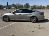 Lexus ES 350 2021 года за 21 000 000 тг. в Алматы – фото 3