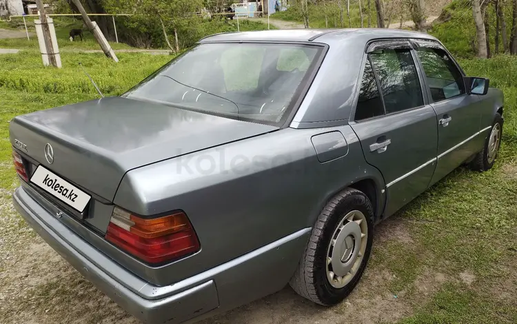 Mercedes-Benz E 230 1989 годаүшін900 000 тг. в Талдыкорган