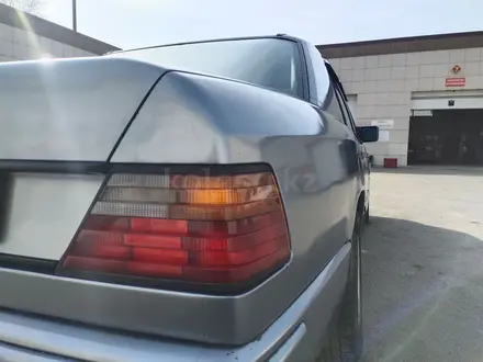 Mercedes-Benz E 230 1989 года за 900 000 тг. в Талдыкорган – фото 6