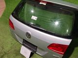 КРЫШКА БАГАЖНИКА VOLKSWAGEN ОРИГИНАЛ В СБОРЕ ЗАДНИЙ ЛОБОВОЙ СТЕКЛО за 50 000 тг. в Актобе – фото 3